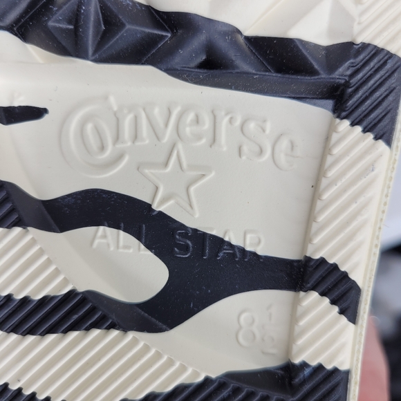 Converse All Star Chuck Taylor 70 Low Archival Zebra Print Retro New - Picture 6 of 7